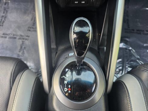 Used 2016 Hyundai Veloster Turbo image 35