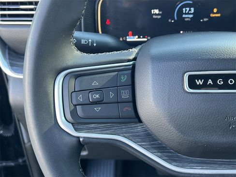 Used 2022 Jeep Wagoneer Series II image 11