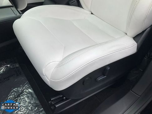 Used 2018 Tesla Model X 75D image 16