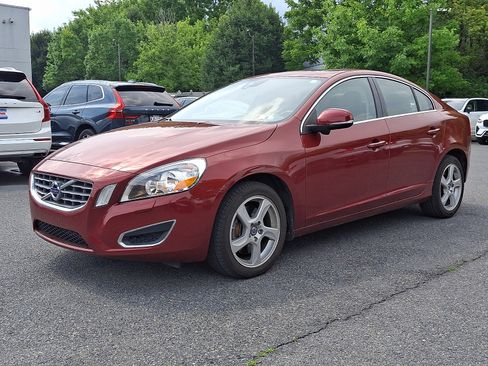 Used 2012 Volvo S60 T5 FWD image 3