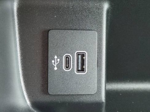 Used 2025 Ford F150 Lightning Flash AWD/4WD image 23