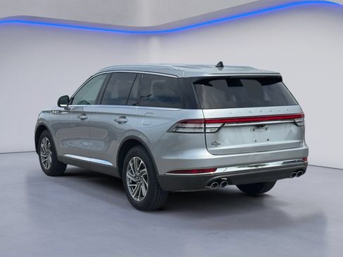 Used 2023 Lincoln Aviator AWD image 6