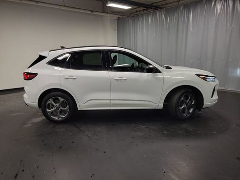 Used 2023 Ford Escape ST-Line w/ Tech Pack #1 image 9