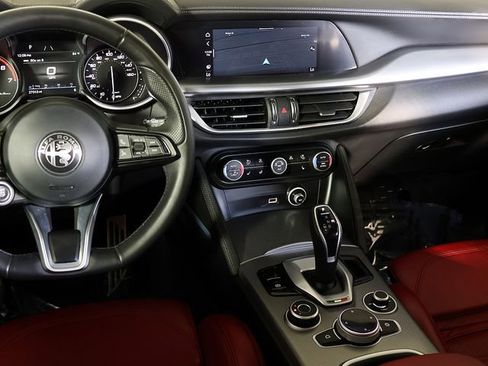 Used 2023 Alfa Romeo Stelvio Veloce AWD/4WD image 17