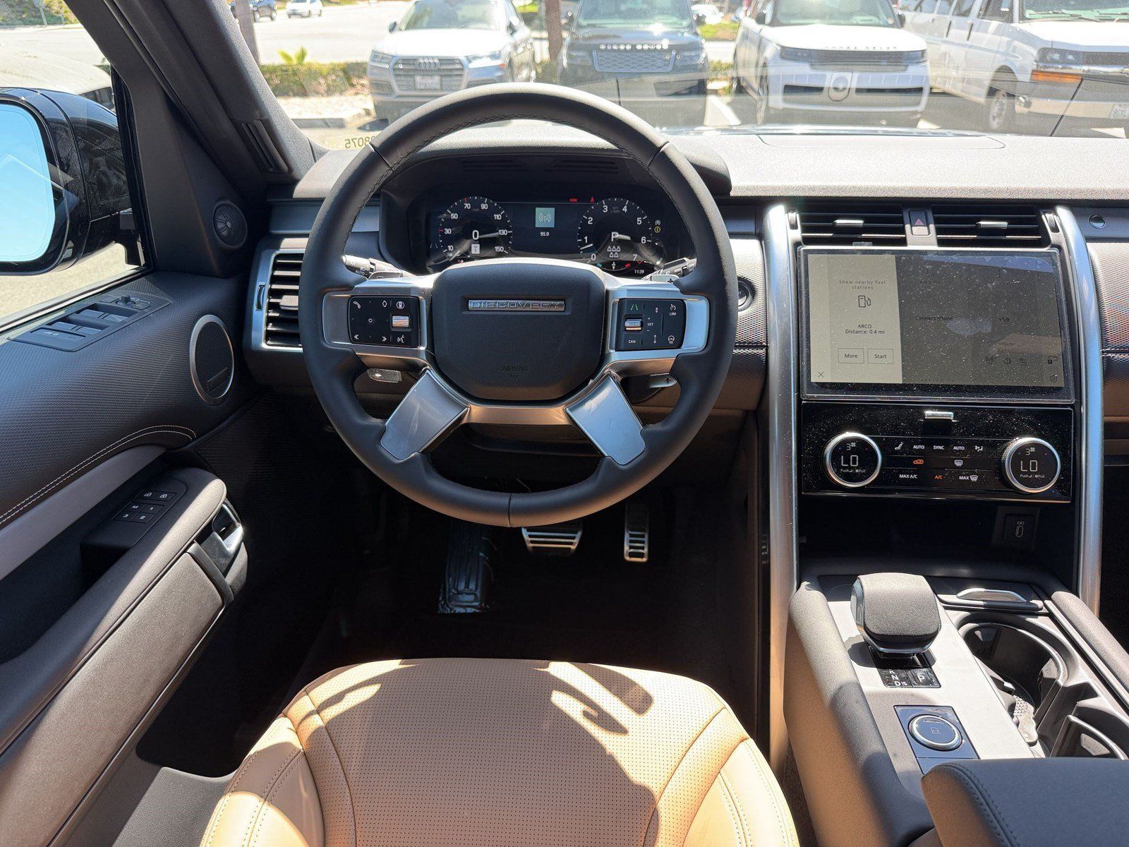 New 2026 Land Rover Discovery Limited Edition AWD/4WD image 29