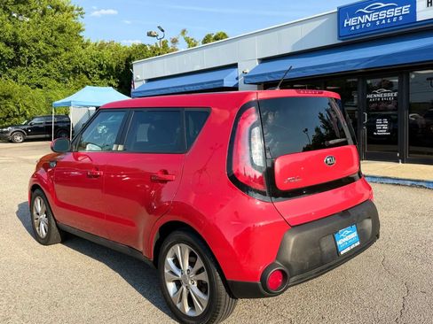 Used 2015 Kia Soul + FWD image 25