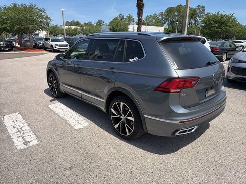 Used 2022 Volkswagen Tiguan SEL R-Line image 6