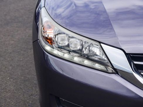 Used 2015 Honda Accord Touring image 11