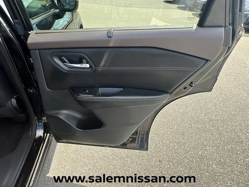 Used 2023 Nissan Rogue SV w/ SV Premium B Package AWD/4WD image 22