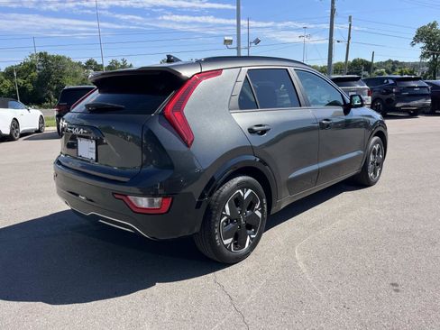 Used 2024 Kia Niro Wind FWD image 3