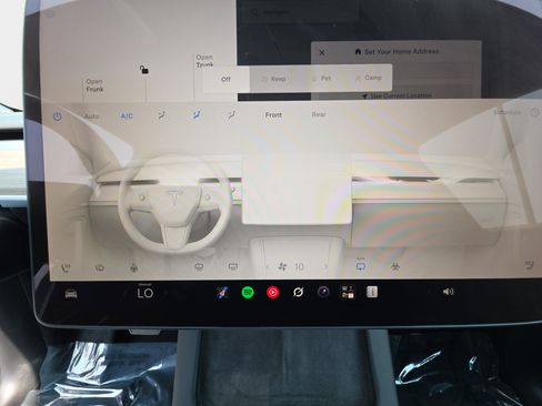 Used 2023 Tesla Model Y Long Range AWD/4WD image 23