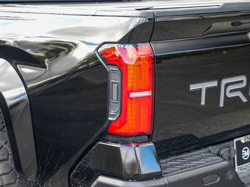Used 2025 Toyota Tacoma TRD Pro AWD/4WD image 12