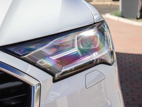Certified 2023 Audi Q7 2.0T Premium w/ Convenience Package AWD/4WD image 12