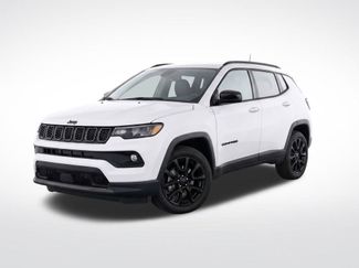 Used 2026 Jeep Compass Latitude w/ Sun and Sound Group AWD/4WD video 2