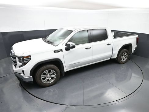 Used 2024 GMC Sierra 1500 SLT RWD image 43