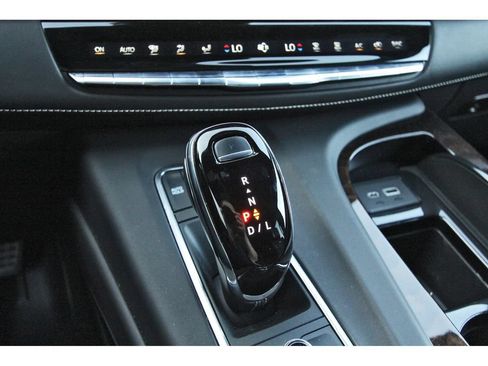 Used 2022 Cadillac Escalade ESV Sport Platinum AWD/4WD image 30