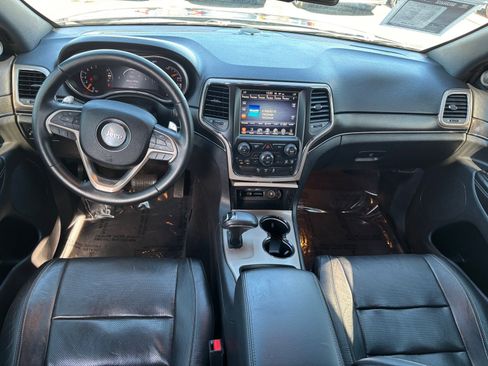 Used 2015 Jeep Grand Cherokee Limited w/ Luxury Group II image 19