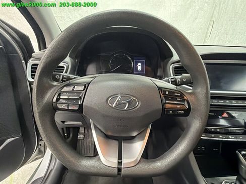 Used 2018 Hyundai Ioniq Blue FWD image 4