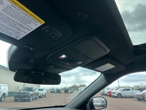 Used 2025 Ford Explorer Platinum w/ LUX Leather Package AWD/4WD image 19