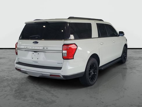 Used 2024 Ford Expedition Max XLT RWD image 2