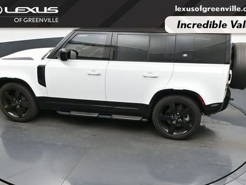 Used 2024 Land Rover Defender 110 X-Dynamic SE AWD/4WD image 28
