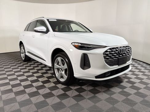 New 2025 Audi Q5 Premium Plus image 19