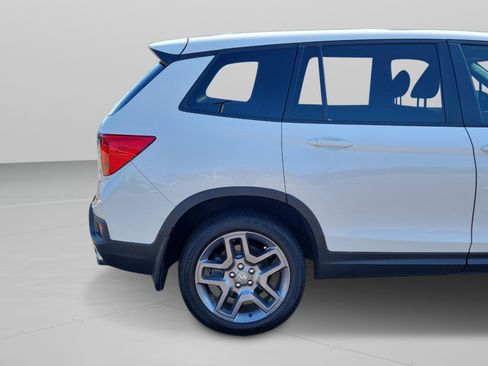 Certified 2023 Honda Passport EX-L image 9