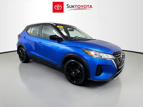 Used 2024 Nissan Kicks SV FWD image 1