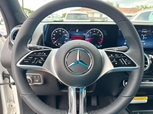 Used 2026 Mercedes-Benz GLB 250 image 10