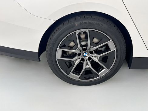 New 2026 BMW 530i RWD image 32