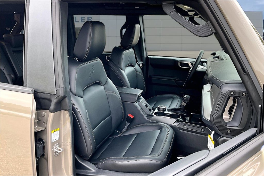 New 2026 Ford Bronco Outer Banks AWD/4WD image 12