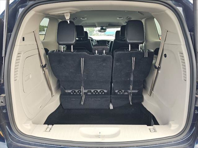 Used 2024 Chrysler Pacifica Limited FWD image 19