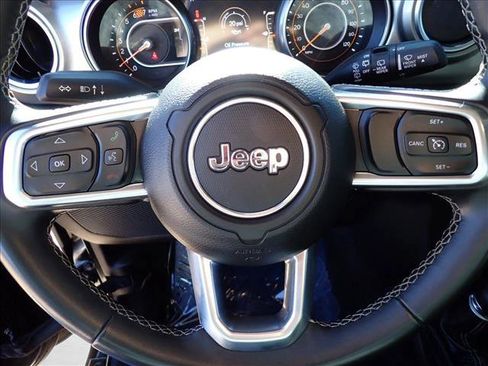 Used 2019 Jeep Wrangler Unlimited Sahara w/ Safety Group AWD/4WD image 15