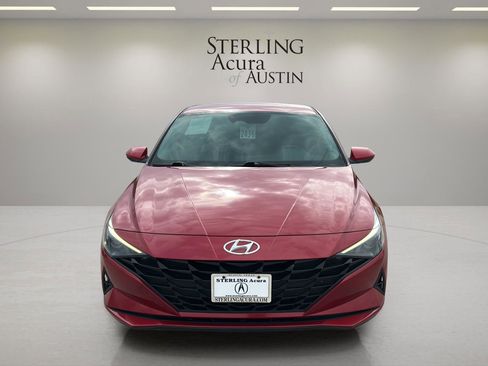 Used 2022 Hyundai Elantra SEL image 2