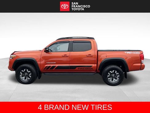 Used 2016 Toyota Tacoma TRD Off-Road AWD/4WD image 2
