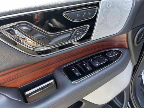 Used 2024 Lincoln Navigator L Reserve AWD/4WD image 19