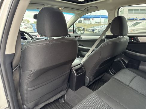 Used 2016 Subaru Outback 2.5i Premium image 26