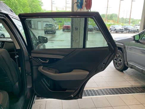 Used 2023 Subaru Outback Onyx Edition AWD/4WD image 19