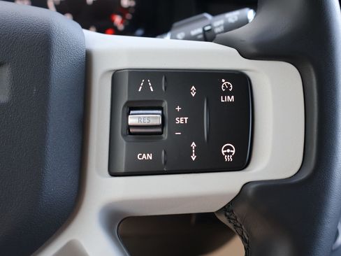 Certified 2025 Land Rover Defender 130 X-Dynamic SE AWD/4WD image 18