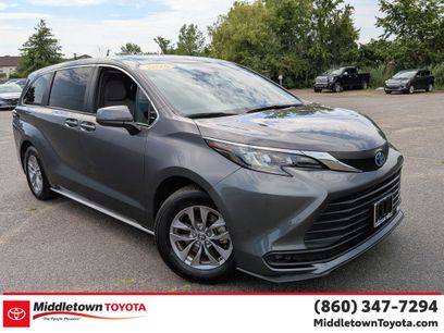 Certified 2025 Toyota Sienna LE