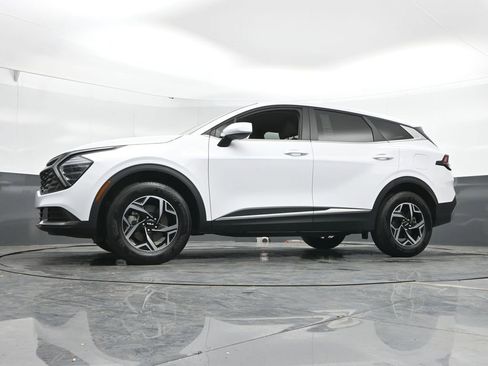 Used 2025 Kia Sportage LX AWD/4WD image 47