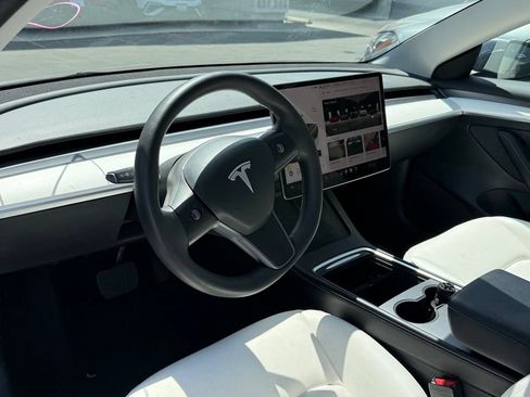 Used 2023 Tesla Model 3 Standard Range RWD image 3