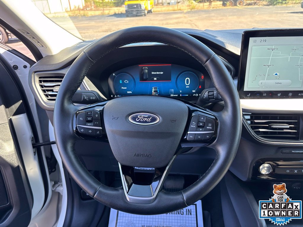 Used 2025 Ford Escape Platinum AWD/4WD image 14