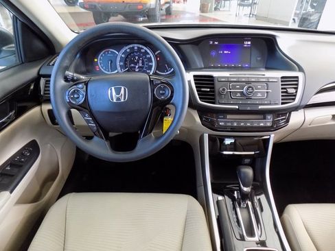 Used 2016 Honda Accord LX image 11