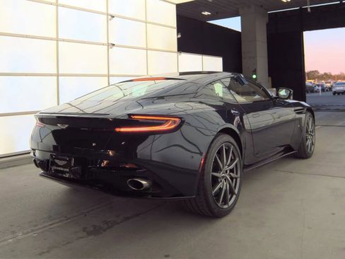 Used 2017 Aston Martin DB11 V12 image 11