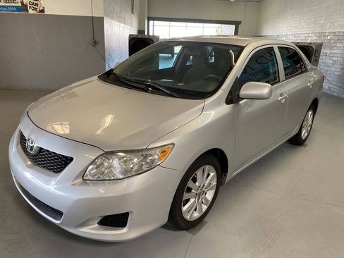 Used 2010 Toyota Corolla XLE FWD image 3