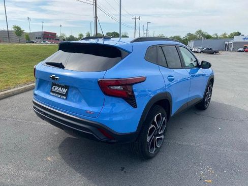 Used 2024 Chevrolet Trax RS FWD image 6