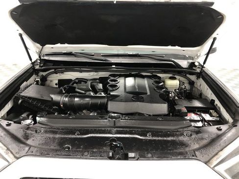 Used 2016 Toyota 4Runner SR5 image 23