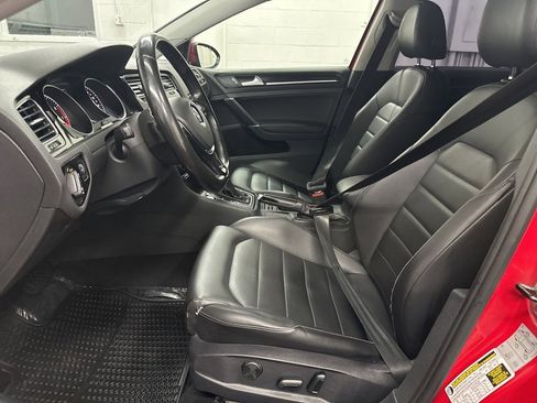 Used 2017 Volkswagen Golf SEL image 19