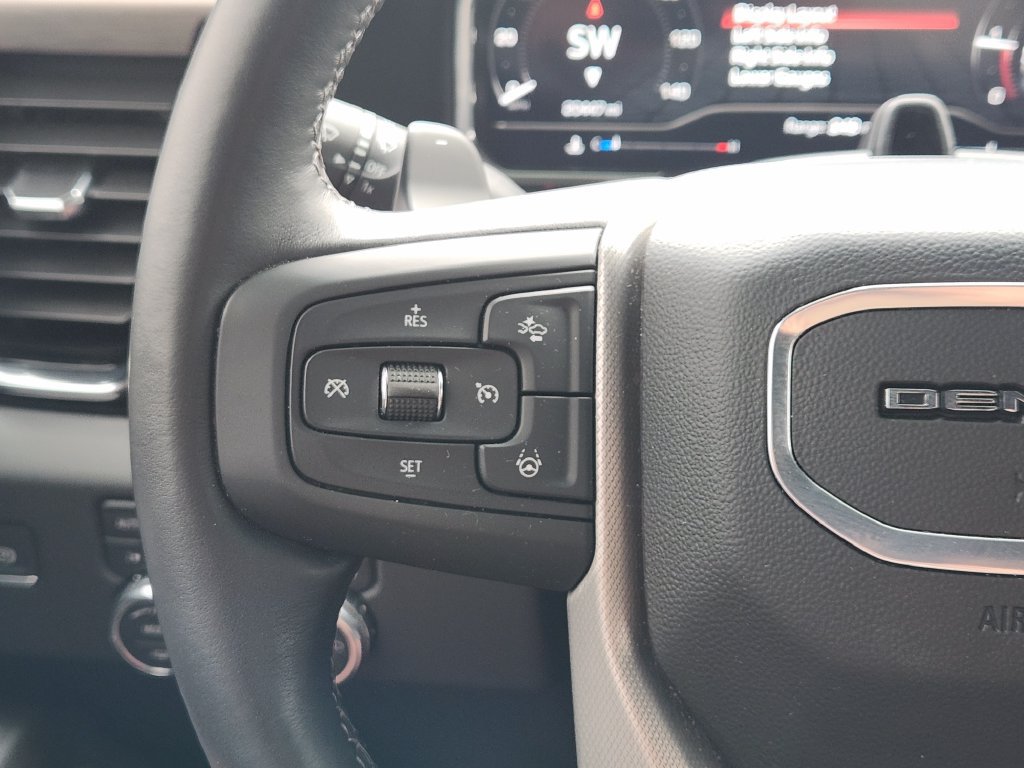 Used 2025 GMC Sierra 1500 Denali AWD/4WD image 28